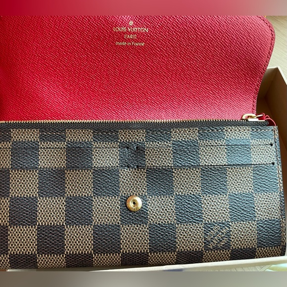 Authentic Louis Vuitton Emilie wallet - Picture 4 of 8